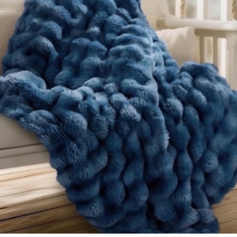 Cozy Navy Bubble Throw Blanket